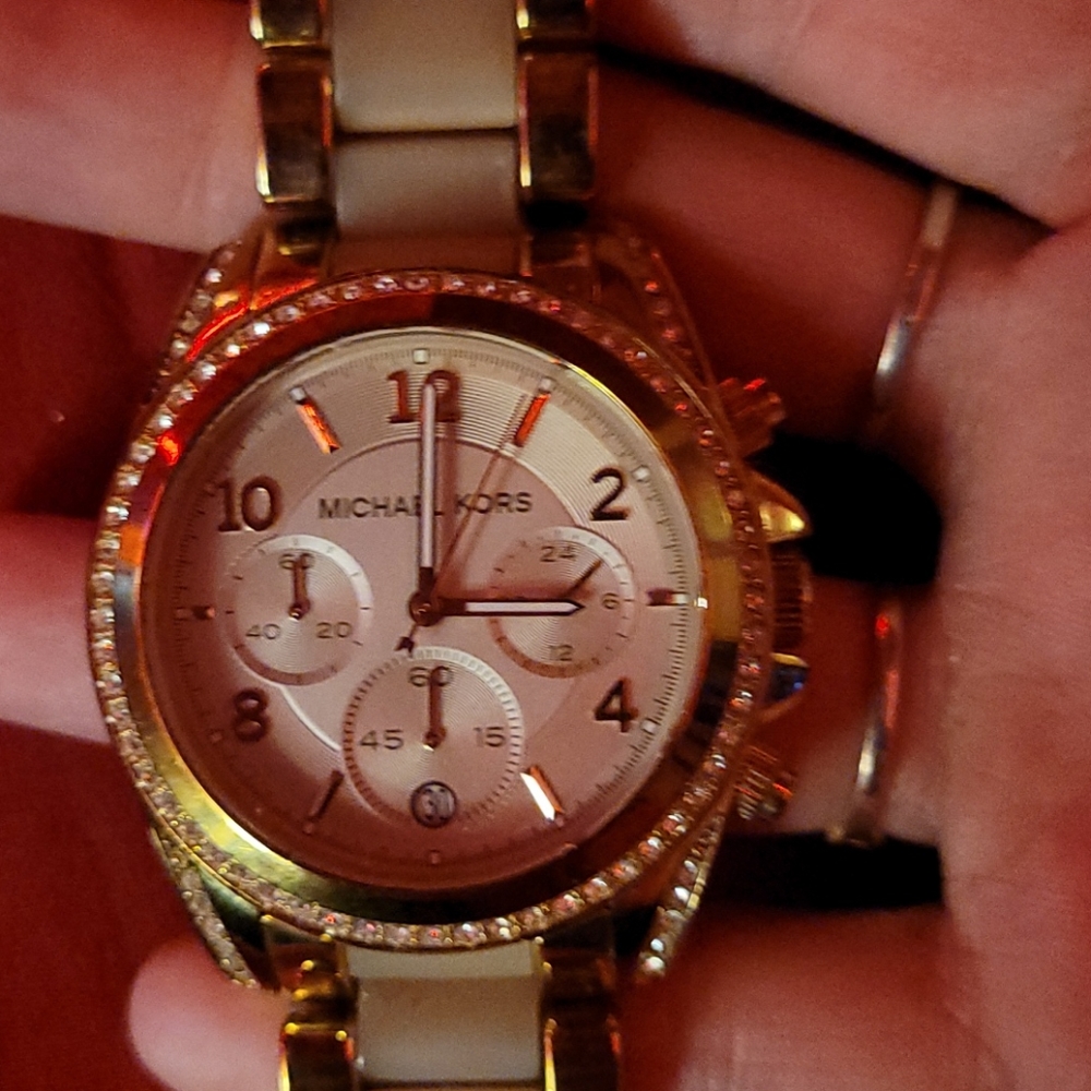 MK watch - Picture 5 of 6